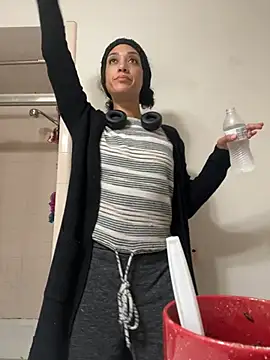 starrynikki online show from 02/07/25, 03:45