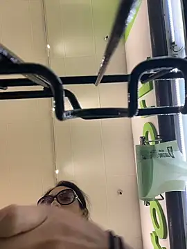 starrynikki online show from 11/24/25, 06:08