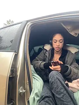 starrynikki online show from 02/12/25, 05:26