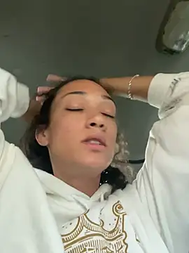 starrynikki online show from 05/26/26, 02:04