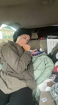 starrynikki online show from 02/20/25, 04:25