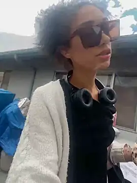 starrynikki online show from 02/11/25, 07:05