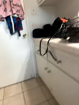 starrynikki online show from 10/28/25, 12:44