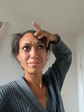 starrynikki online show from 10/06/25, 02:40