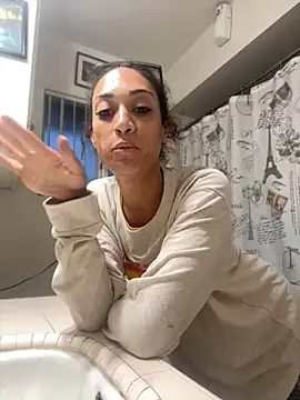 starrynikki online show from 02/04/25, 01:34