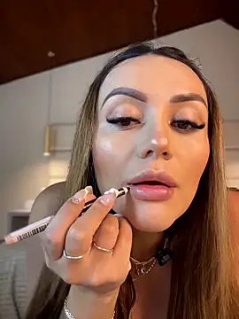 Snapshot of Miss_ary chatting on 02/13/26, 03:45 Miss ary online show from 02/13/26, 03:45