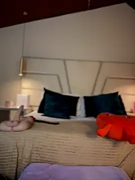 Snapshot of Miss_ary chatting on 02/14/26, 12:05 Miss ary online show from 02/14/26, 12:05