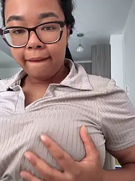 XMara online show from 10/30/25, 04:59