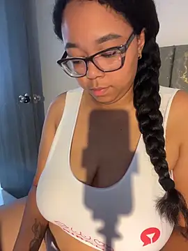 XMara online show from 03/18/26, 04:30