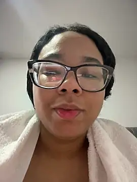 XMara online show from 01/11/26, 04:03