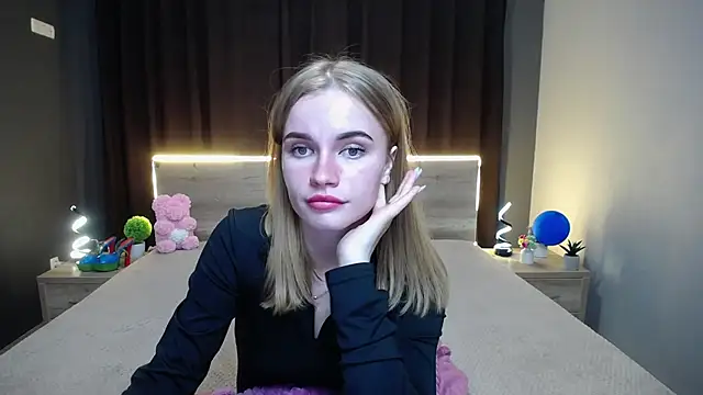 MargaritaKiss online show from 10/13/25, 07:04