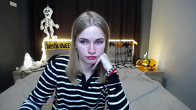 MargaritaKiss online show from 10/19/25, 07:05