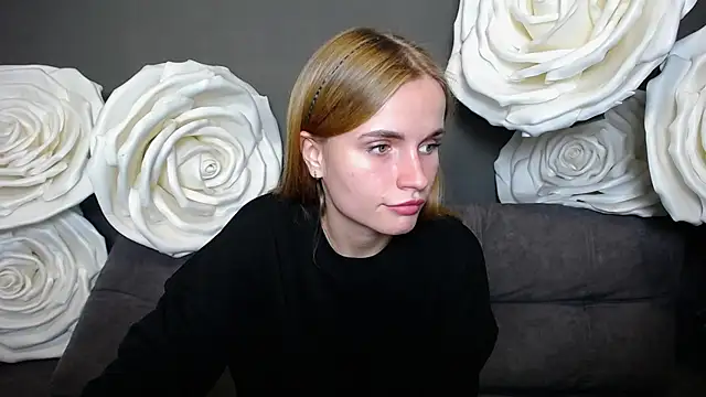MargaritaKiss online show from 10/11/25, 07:15