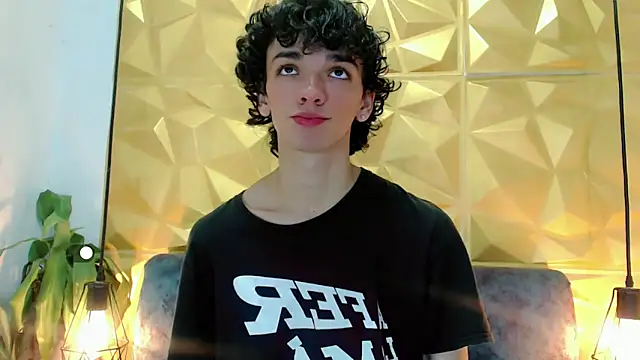 Snapshot of SexyJuliii21 chatting on 02/10/25, 06:53 SexyJuliii21 online show from 02/10/25, 06:53