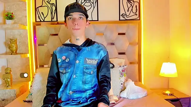 Snapshot of SexyJuliii21 chatting on 10/27/25, 05:41 SexyJuliii21 online show from 10/27/25, 05:41