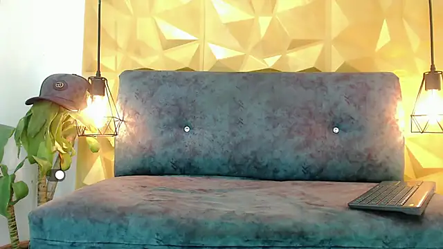 Snapshot of SexyJuliii21 chatting on 03/11/25, 05:35 SexyJuliii21 online show from 03/11/25, 05:35