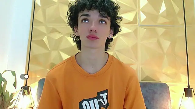 Snapshot of SexyJuliii21 chatting on 02/24/25, 06:49 SexyJuliii21 online show from 02/24/25, 06:49