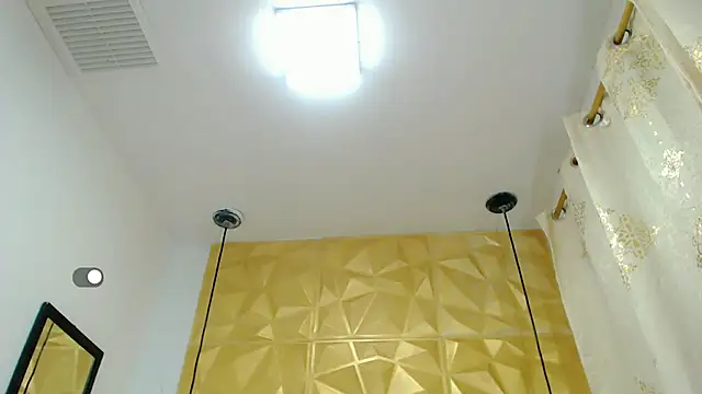 Snapshot of SexyJuliii21 chatting on 03/21/25, 03:44 SexyJuliii21 online show from 03/21/25, 03:44