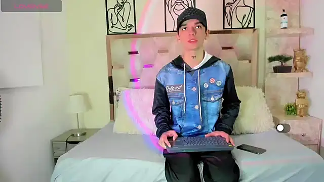 Snapshot of SexyJuliii21 chatting on 09/28/25, 09:11 SexyJuliii21 online show from 09/28/25, 09:11