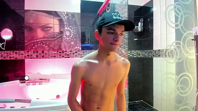 Snapshot of SexyJuliii21 chatting on 10/15/25, 12:20 SexyJuliii21 online show from 10/15/25, 12:20