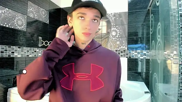 Snapshot of SexyJuliii21 chatting on 10/07/25, 09:38 SexyJuliii21 online show from 10/07/25, 09:38