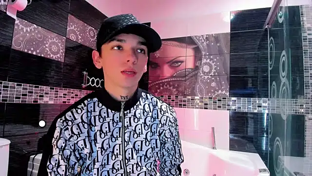 Snapshot of SexyJuliii21 chatting on 09/23/25, 08:27 SexyJuliii21 online show from 09/23/25, 08:27