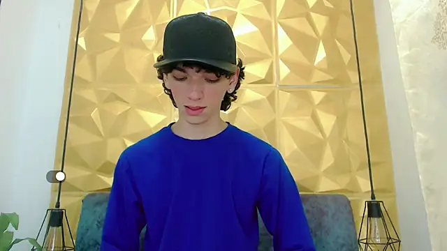 Snapshot of SexyJuliii21 chatting on 03/04/25, 11:32 SexyJuliii21 online show from 03/04/25, 11:32