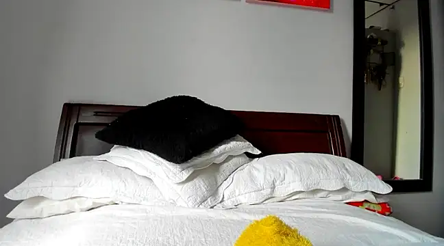 aleziiacam online show from 01/31/25, 10:10