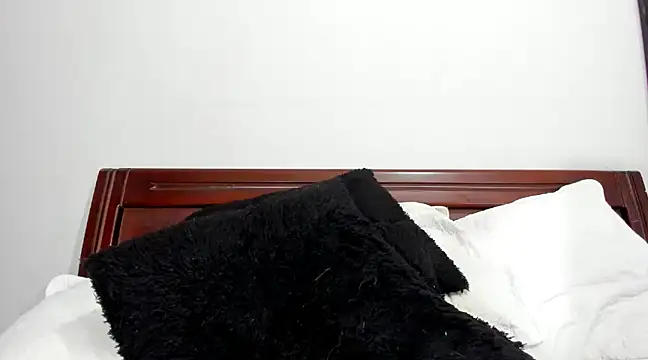 aleziiacam online show from 03/19/25, 02:05