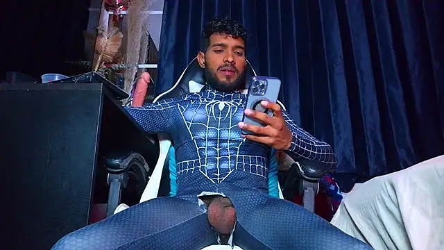 Snapshot of the_dog_lian chatting on 04/08/26, 12:45 the dog lian online show from 04/08/26, 12:45