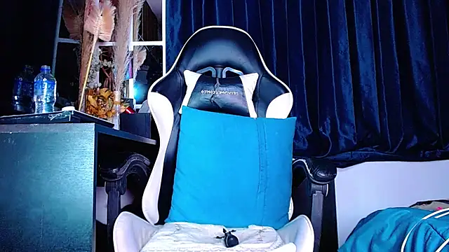 Snapshot of the_dog_lian chatting on 03/27/26, 01:03 the dog lian online show from 03/27/26, 01:03