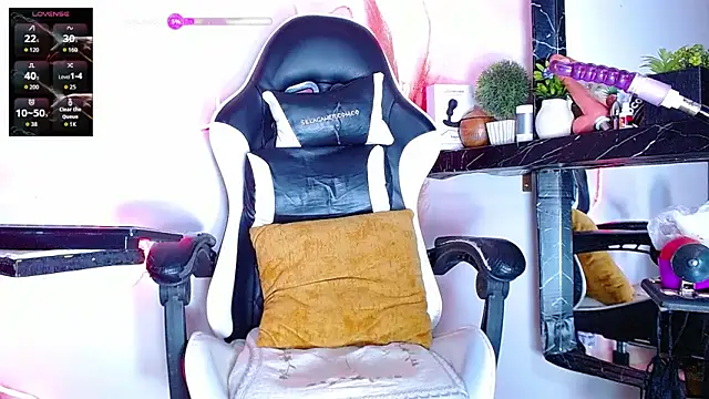 the dog lian online show from 11/26/25, 01:05