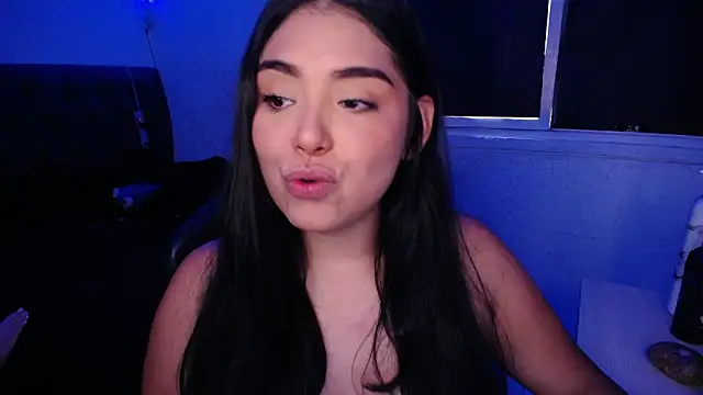 Snapshot of heetsah chatting on 01/14/25, 09:09 heetsah online show from 01/14/25, 09:09