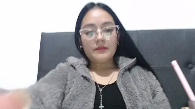 Snapshot of Alisha_99 chatting on 03/11/26, 11:43 Alisha 99 online show from 03/11/26, 11:43
