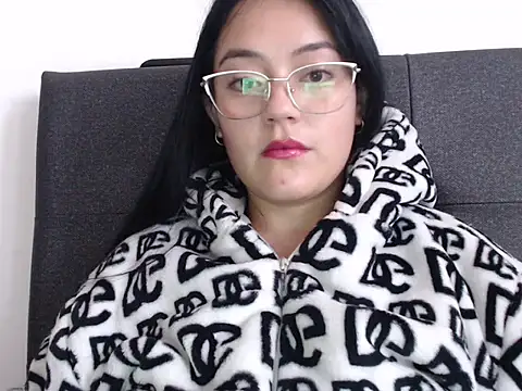 Snapshot of Alisha_99 chatting on 04/12/26, 01:36 Alisha 99 online show from 04/12/26, 01:36