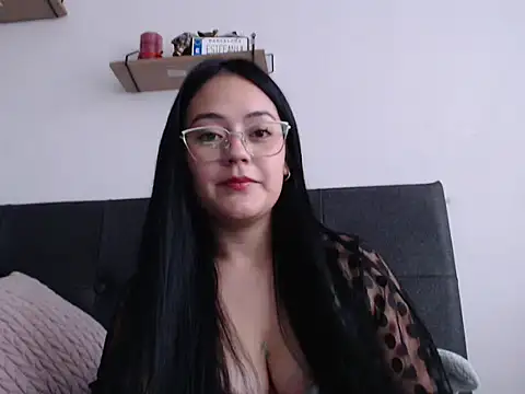 Alisha 99 online show from 12/22/25, 10:10