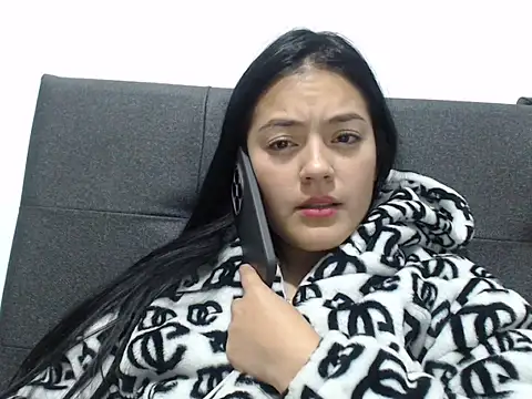 Snapshot of Alisha_99 chatting on 06/19/26, 01:11 Alisha 99 online show from 06/19/26, 01:11