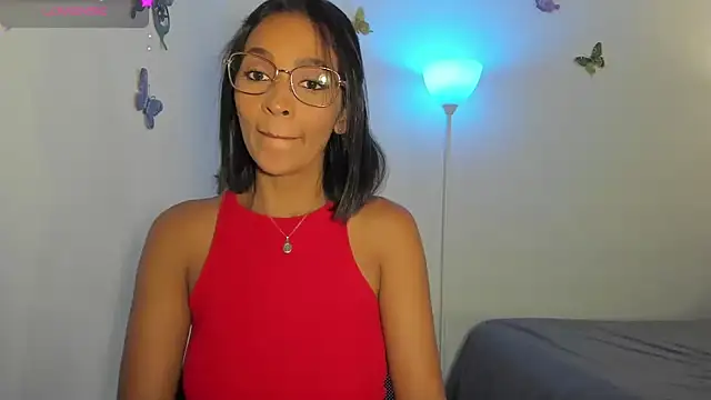 Mila-yang online show from 12/21/25, 03:19