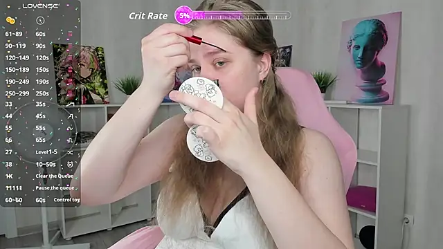 Snapshot of Megan_Violer chatting on 06/19/26, 05:08 Megan Violer online show from 06/19/26, 05:08