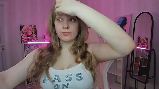 Snapshot of Megan_Violer chatting on 04/29/26, 05:17 Megan Violer online show from 04/29/26, 05:17
