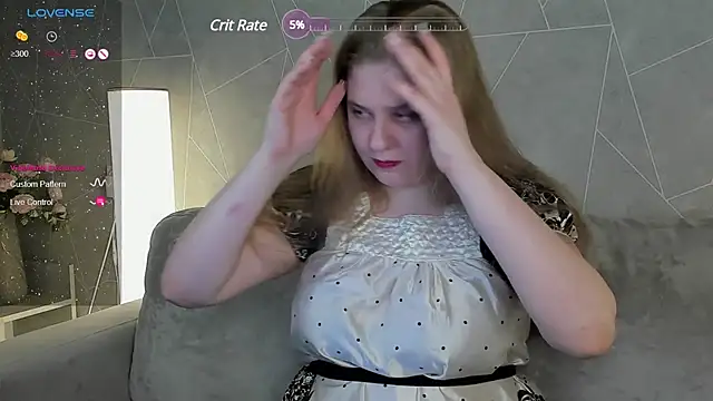 Snapshot of Megan_Violer chatting on 03/08/25, 03:35 Megan Violer online show from 03/08/25, 03:35