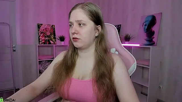 Snapshot of Megan_Violer chatting on 05/07/26, 05:16 Megan Violer online show from 05/07/26, 05:16