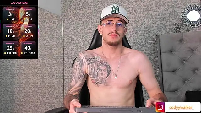 CodyWalkerR online show from 12/03/25, 05:45