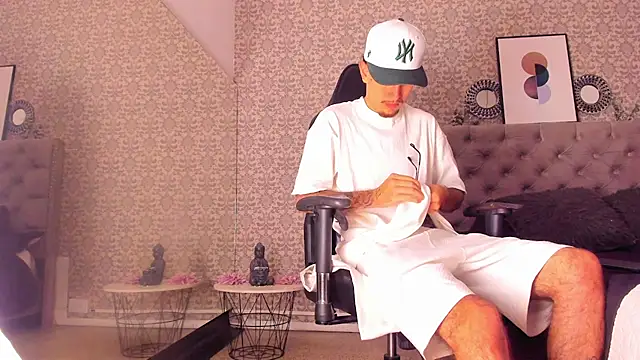 CodyWalkerR online show from 12/22/25, 05:13