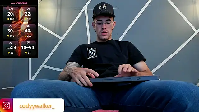 CodyWalkerR online show from 04/21/26, 11:22
