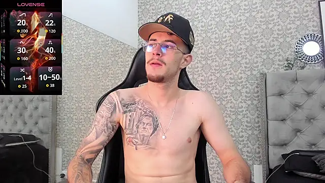 CodyWalkerR online show from 11/06/25, 05:17