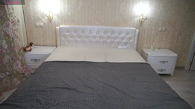 LunaaMayy online show from 10/27/25, 11:27