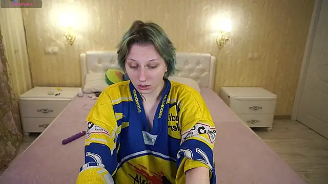 LunaaMayy online show from 02/05/26, 11:00