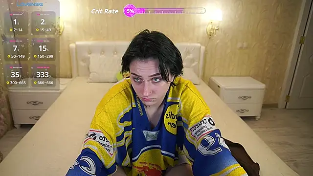 LunaaMayy online show from 11/28/25, 09:59