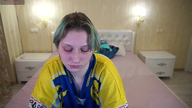 LunaaMayy online show from 02/16/26, 12:09